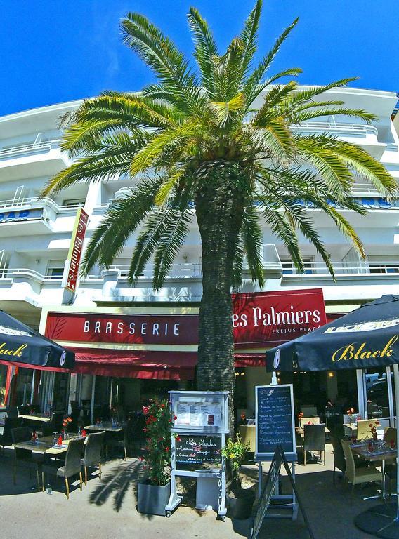 Hotel Les Palmiers à Fréjus Extérieur photo